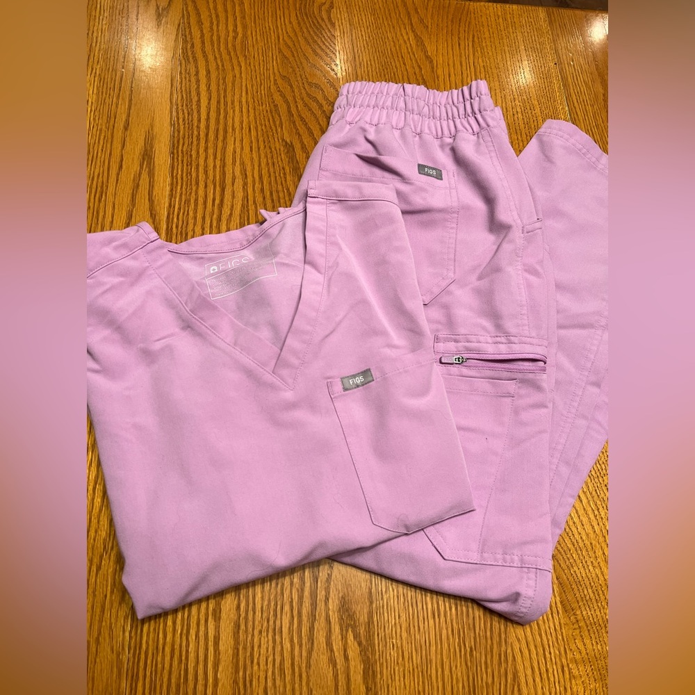 Dusk figs scrub set